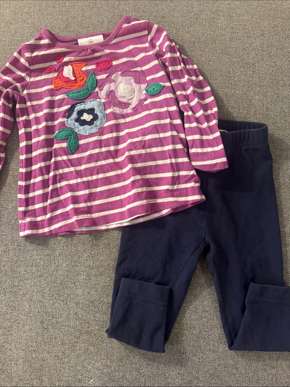 5/$15- Hanna Andersson set size 18-24 months